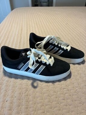 Adidas sambas